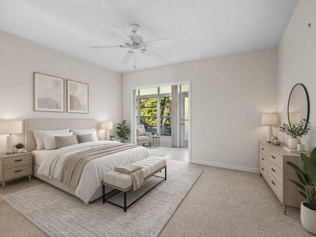 100 Spring Lake Drive 107, Vero Beach, FL 32962