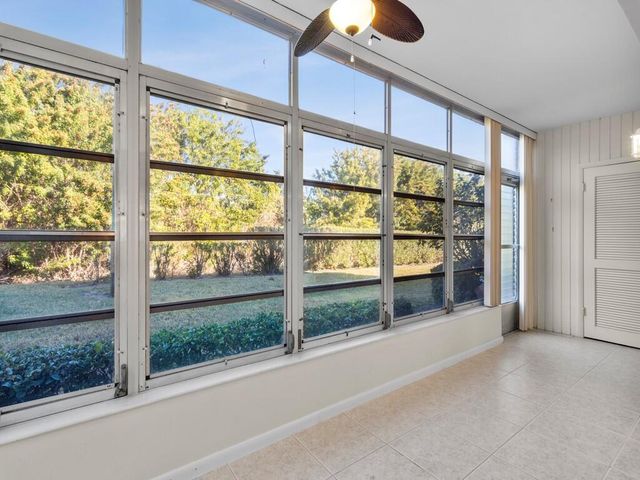 100 Spring Lake Drive 107, Vero Beach, FL 32962