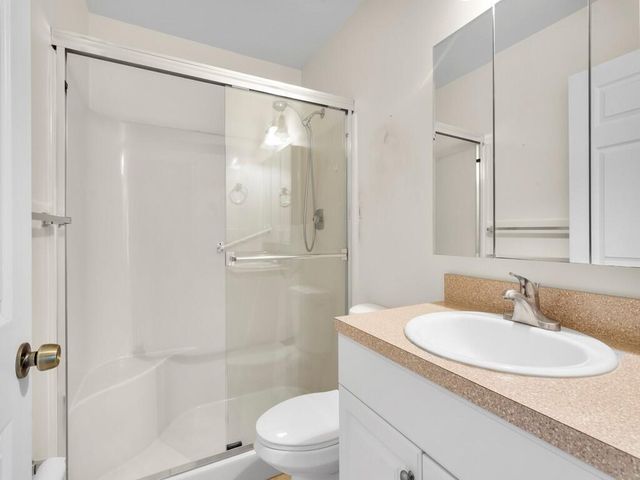 100 Spring Lake Drive 107, Vero Beach, FL 32962