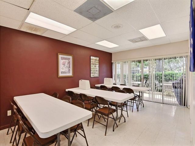 100 Spring Lake Drive 107, Vero Beach, FL 32962