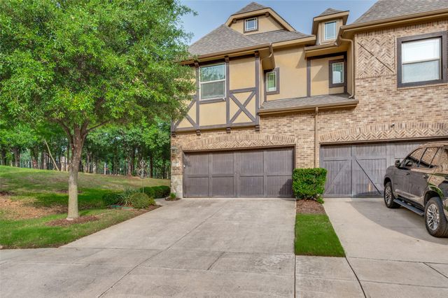 928 Brook Forest Lane, Euless, TX 76039