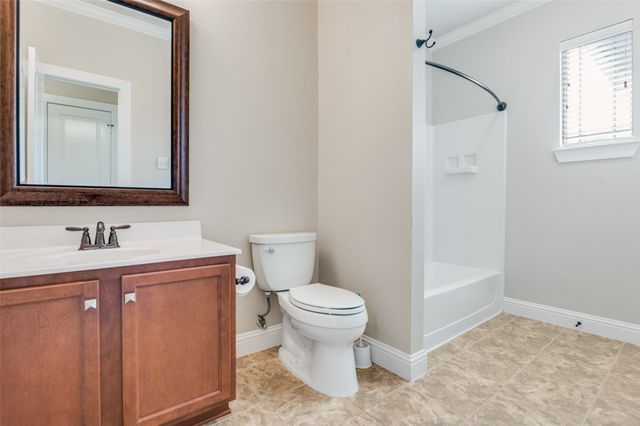 928 Brook Forest Lane, Euless, TX 76039