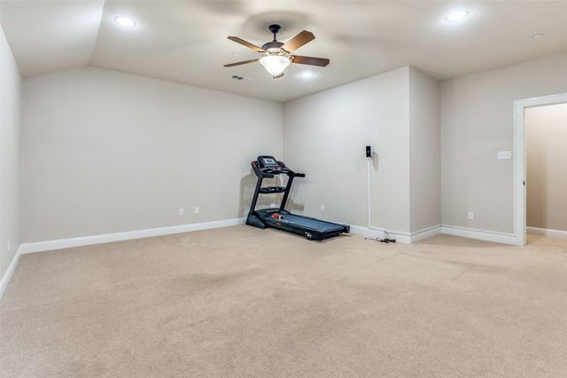 928 Brook Forest Lane, Euless, TX 76039