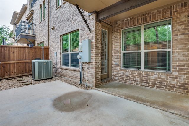 928 Brook Forest Lane, Euless, TX 76039