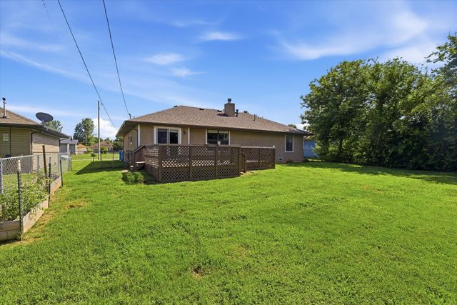2311 W Roxbury Street, Springfield, MO 65807