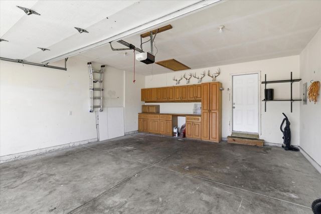 2311 W Roxbury Street, Springfield, MO 65807