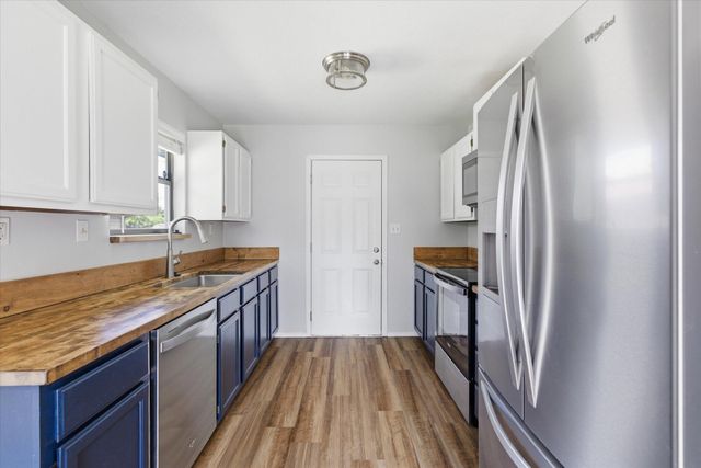 2311 W Roxbury Street, Springfield, MO 65807