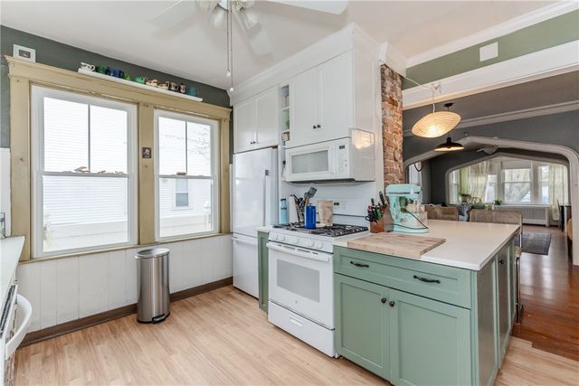 18 Bow Street, Cranston, RI 02905