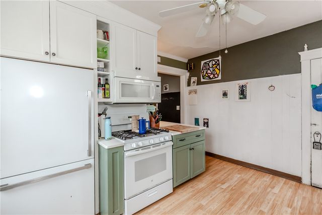 18 Bow Street, Cranston, RI 02905