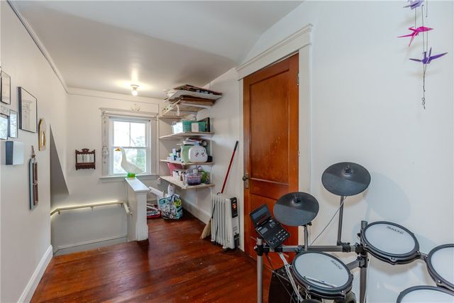 18 Bow Street, Cranston, RI 02905