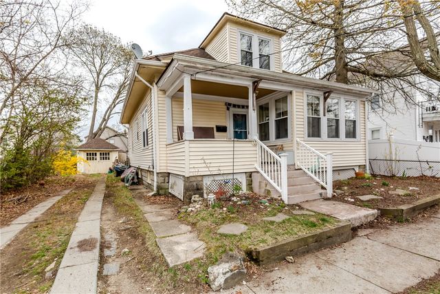 18 Bow Street, Cranston, RI 02905