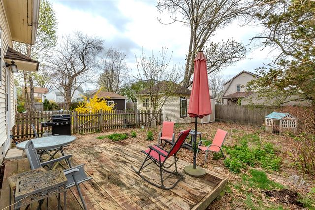 18 Bow Street, Cranston, RI 02905