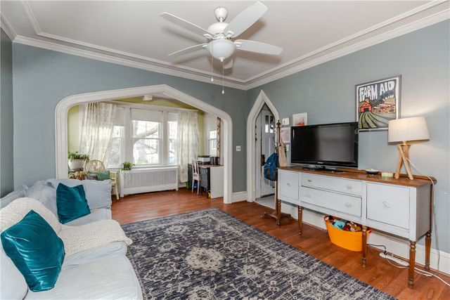 18 Bow Street, Cranston, RI 02905