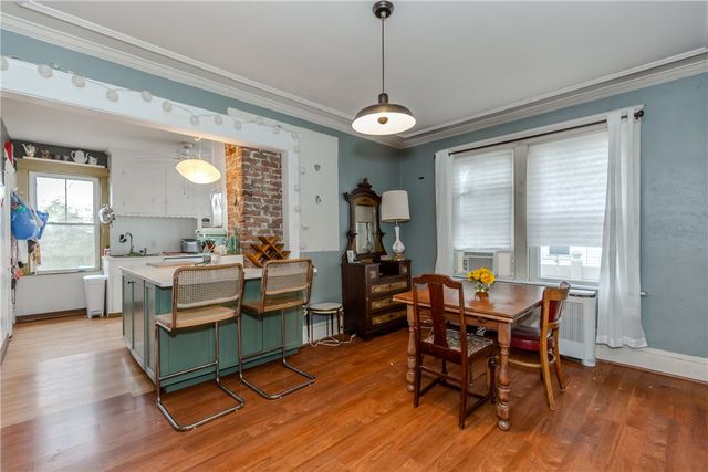 18 Bow Street, Cranston, RI 02905