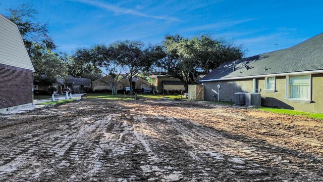 319 Power Court, Sugar Land, TX 77478