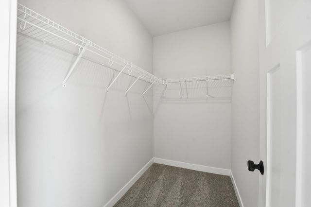 1060 Gray Avenue, Waukee, IA 50263