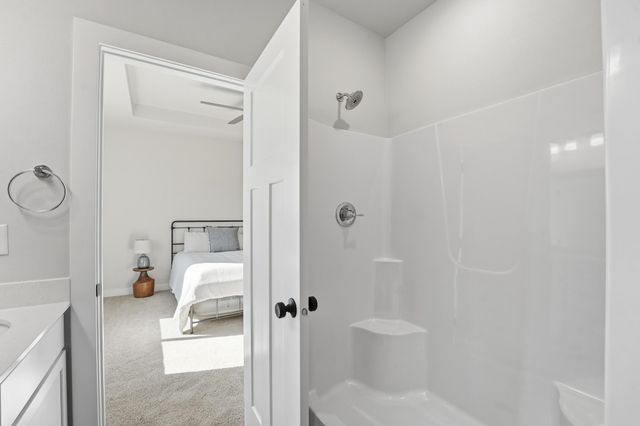 1060 Gray Avenue, Waukee, IA 50263