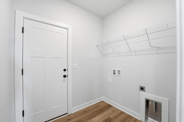 1060 Gray Avenue, Waukee, IA 50263