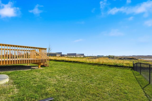 1060 Gray Avenue, Waukee, IA 50263