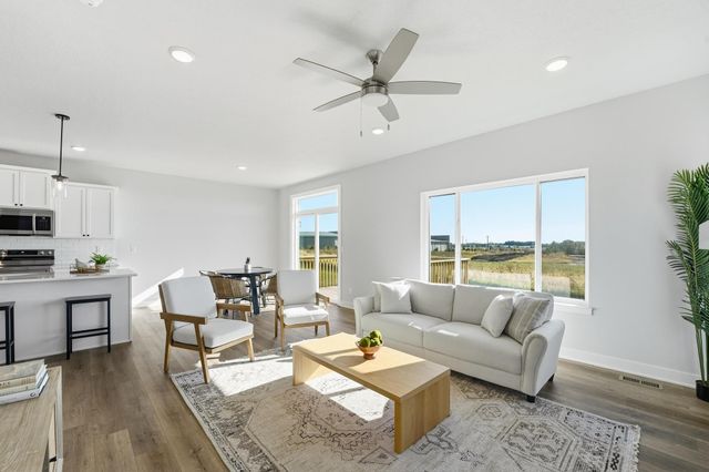 1060 Gray Avenue, Waukee, IA 50263