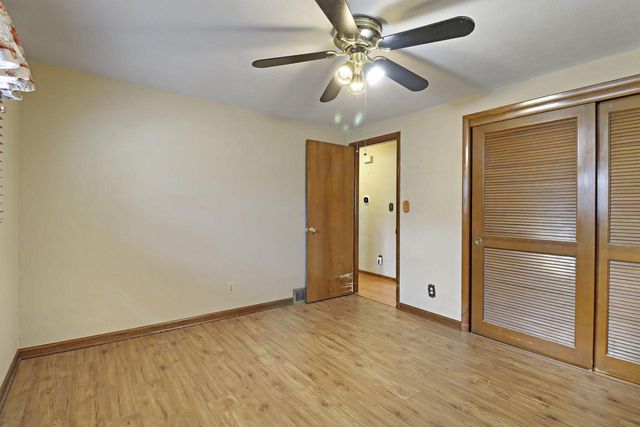 5025 Harrison ROAD, Kenosha, WI 53142
