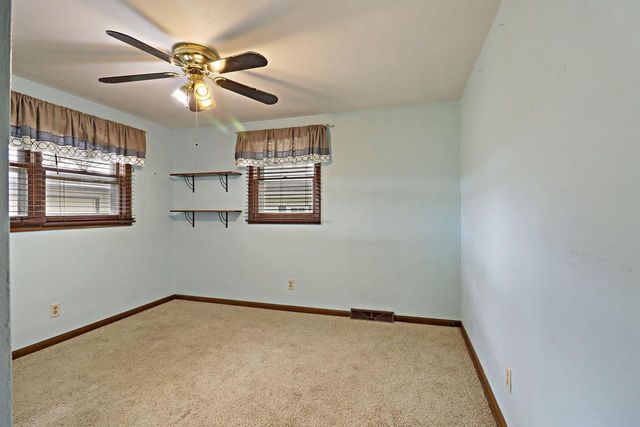 5025 Harrison ROAD, Kenosha, WI 53142