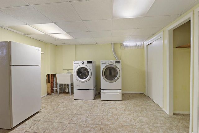 5025 Harrison ROAD, Kenosha, WI 53142
