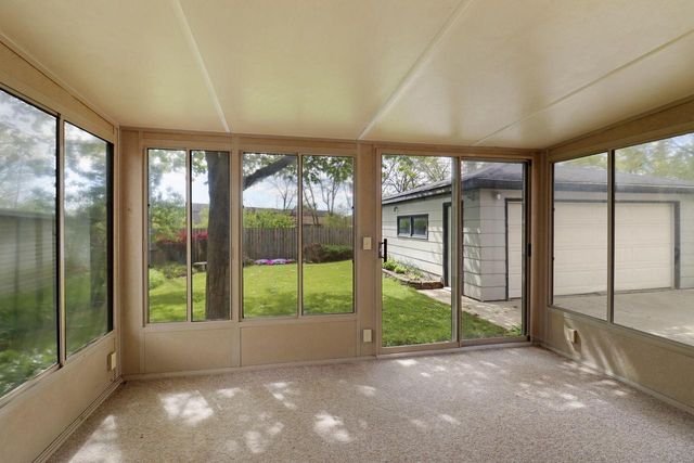 5025 Harrison ROAD, Kenosha, WI 53142