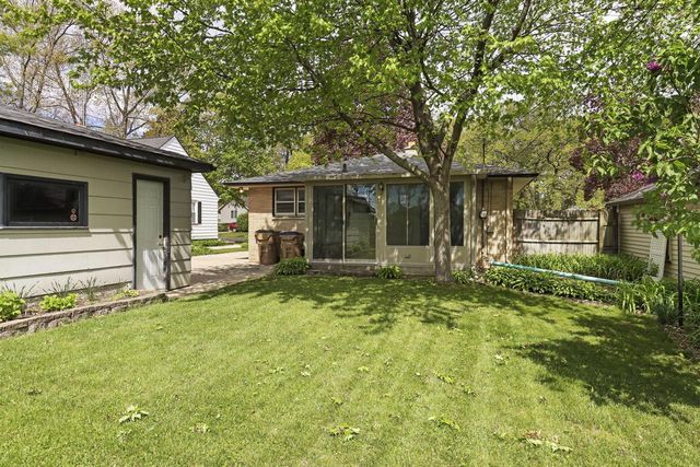 5025 Harrison ROAD, Kenosha, WI 53142