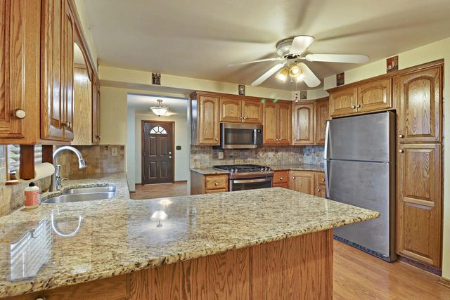 5025 Harrison ROAD, Kenosha, WI 53142