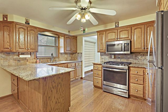 5025 Harrison ROAD, Kenosha, WI 53142