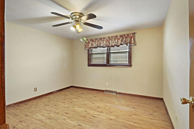 5025 Harrison ROAD, Kenosha, WI 53142
