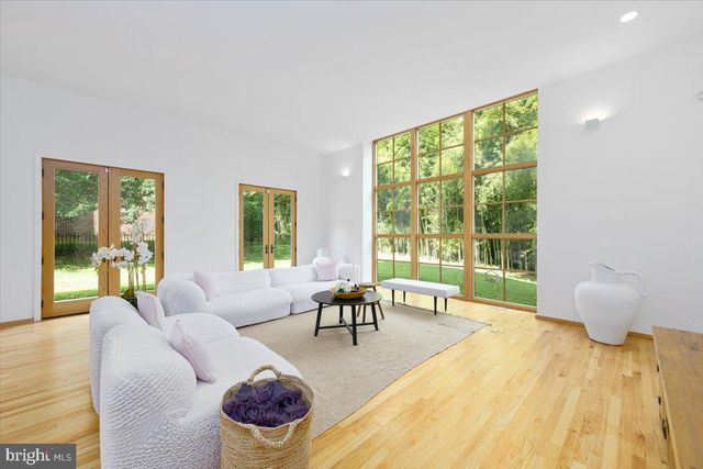 2500 BUCKELEW DR, Falls Church, VA 22046
