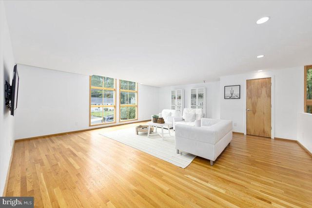 2500 BUCKELEW DR, Falls Church, VA 22046