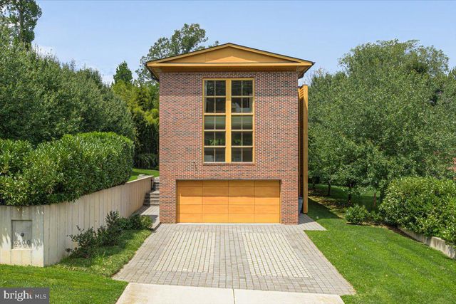 2500 BUCKELEW DR, Falls Church, VA 22046