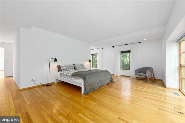 2500 BUCKELEW DR, Falls Church, VA 22046