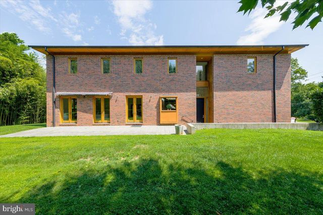 2500 BUCKELEW DR, Falls Church, VA 22046