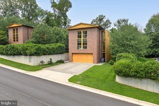 2500 BUCKELEW DR, Falls Church, VA 22046