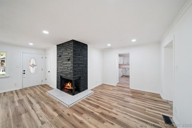 559 S Sandusky Avenue, Tulsa, OK 74112