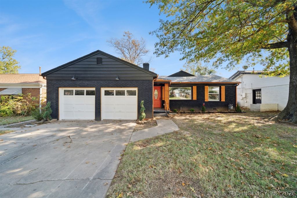 559 S Sandusky Avenue, Tulsa, OK 74112