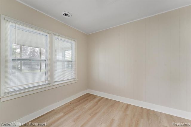 24646 Tuscany Avenue, Eastpointe, MI 48021
