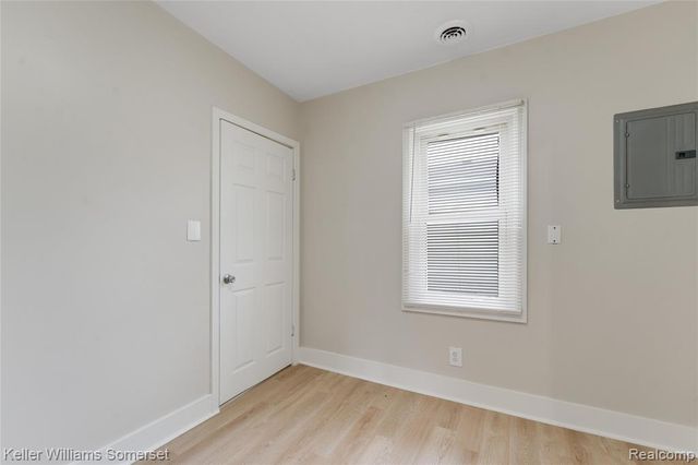 24646 Tuscany Avenue, Eastpointe, MI 48021