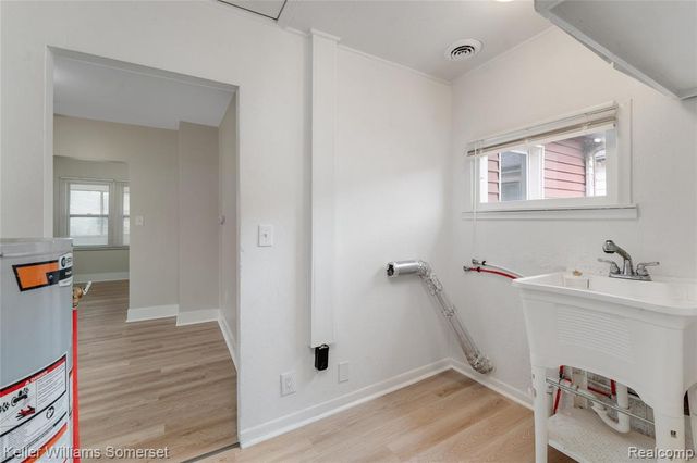 24646 Tuscany Avenue, Eastpointe, MI 48021