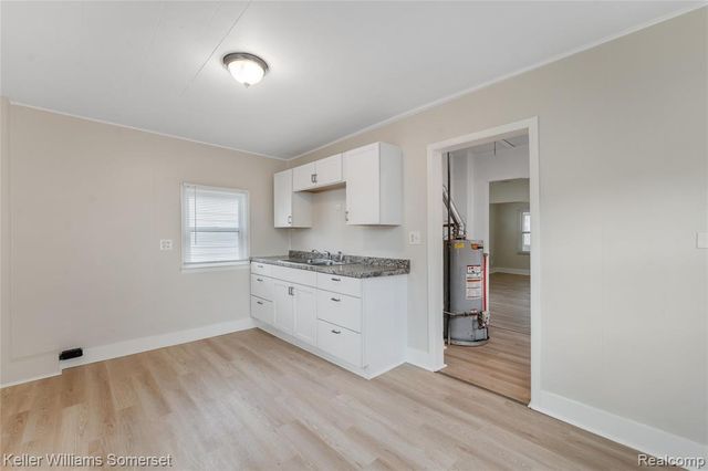 24646 Tuscany Avenue, Eastpointe, MI 48021
