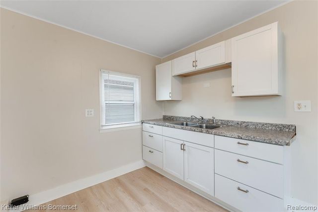 24646 Tuscany Avenue, Eastpointe, MI 48021