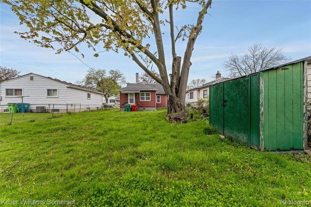 24646 Tuscany Avenue, Eastpointe, MI 48021