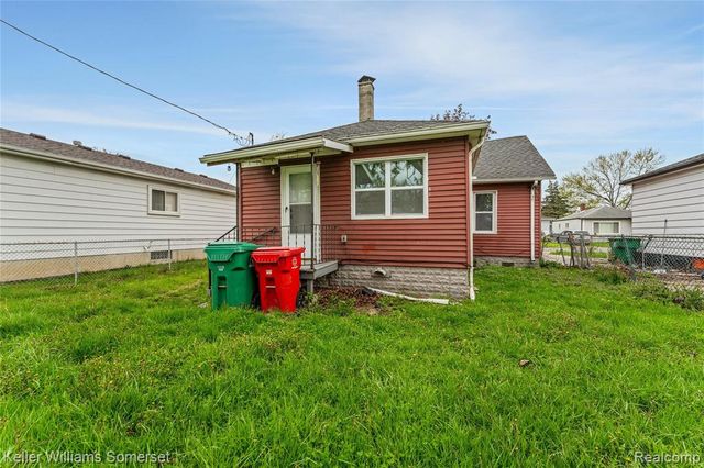 24646 Tuscany Avenue, Eastpointe, MI 48021