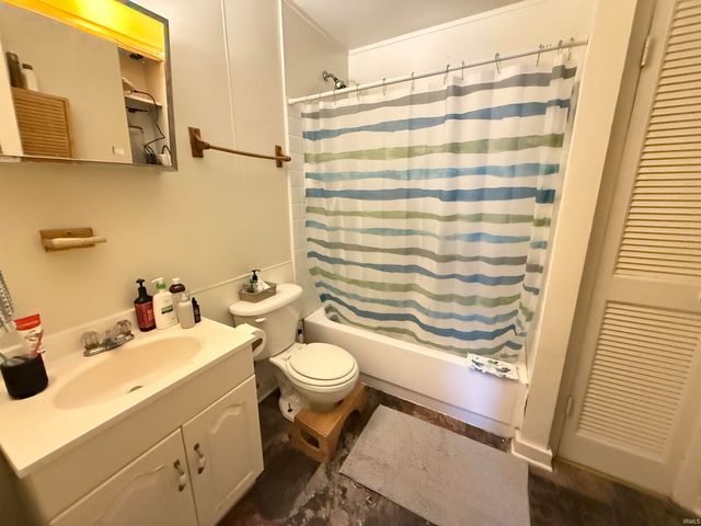 620 W 8th Street, Bloomington, IN 47404