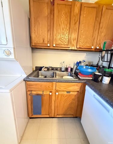 620 W 8th Street, Bloomington, IN 47404