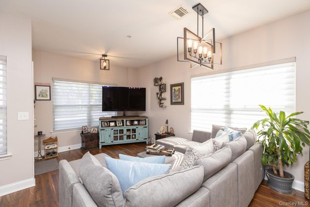 54 Barley Lane 54L, Patchogue, NY 11772